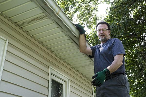 team at Gutter Cleaning of Gary